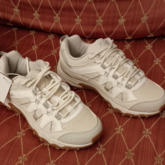 Fila Women's Outdoor Explora Sneakers in Gray And Off White - Picture 3 of 7